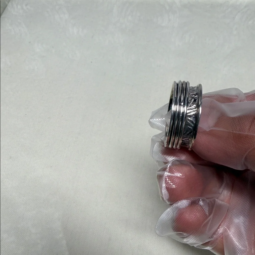 Sterling Silver D’joy Spinner Band Ring size 9 (Fidget Ring) UNISEX
